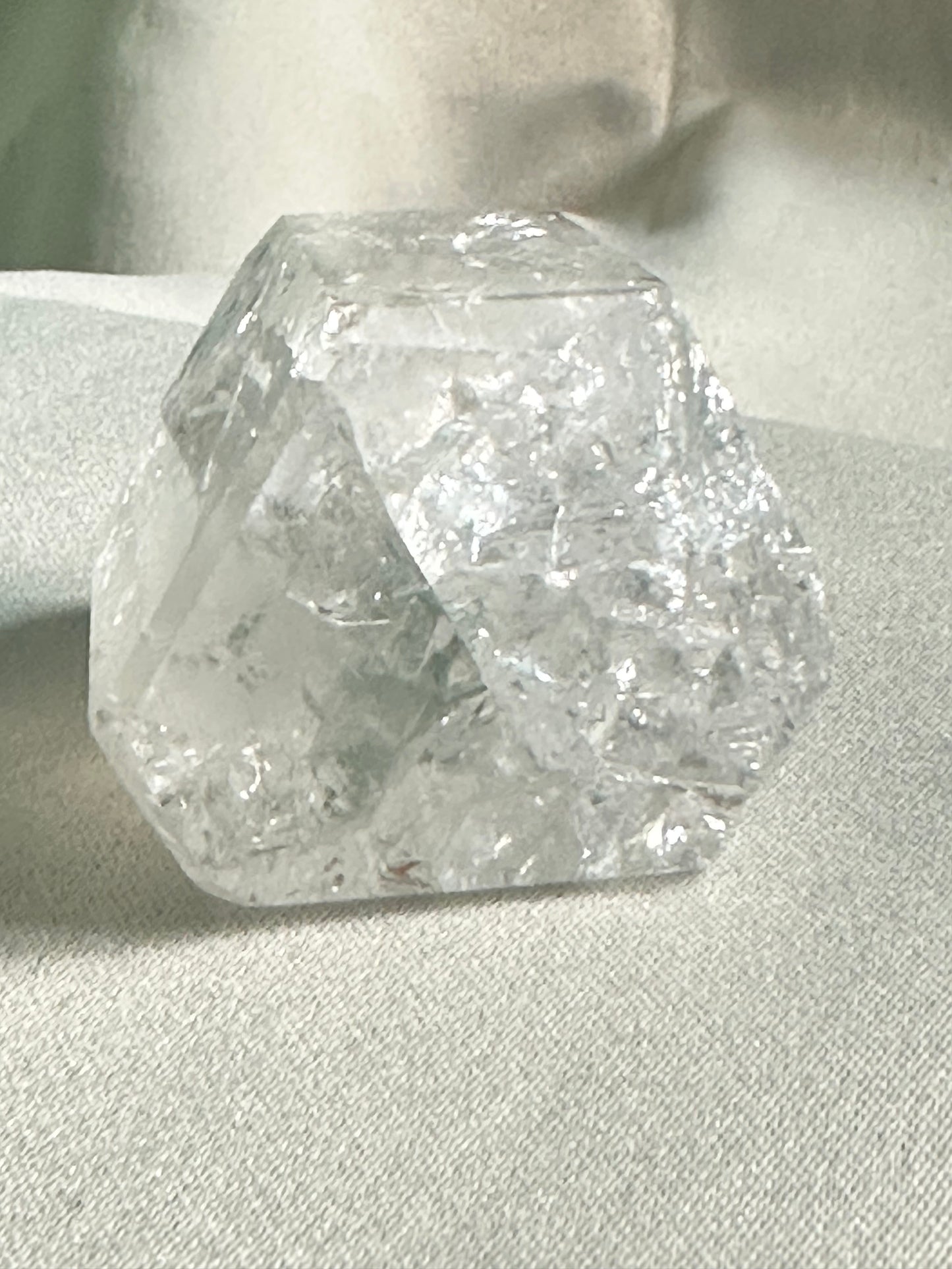Crackle Quartz Tower