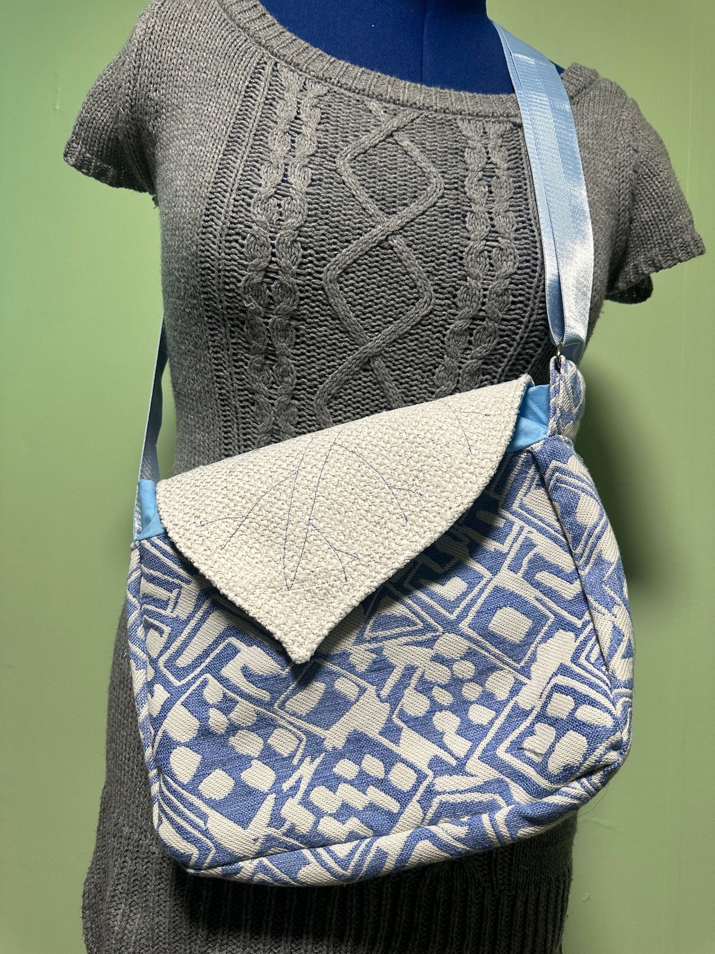 Small Messenger Bags