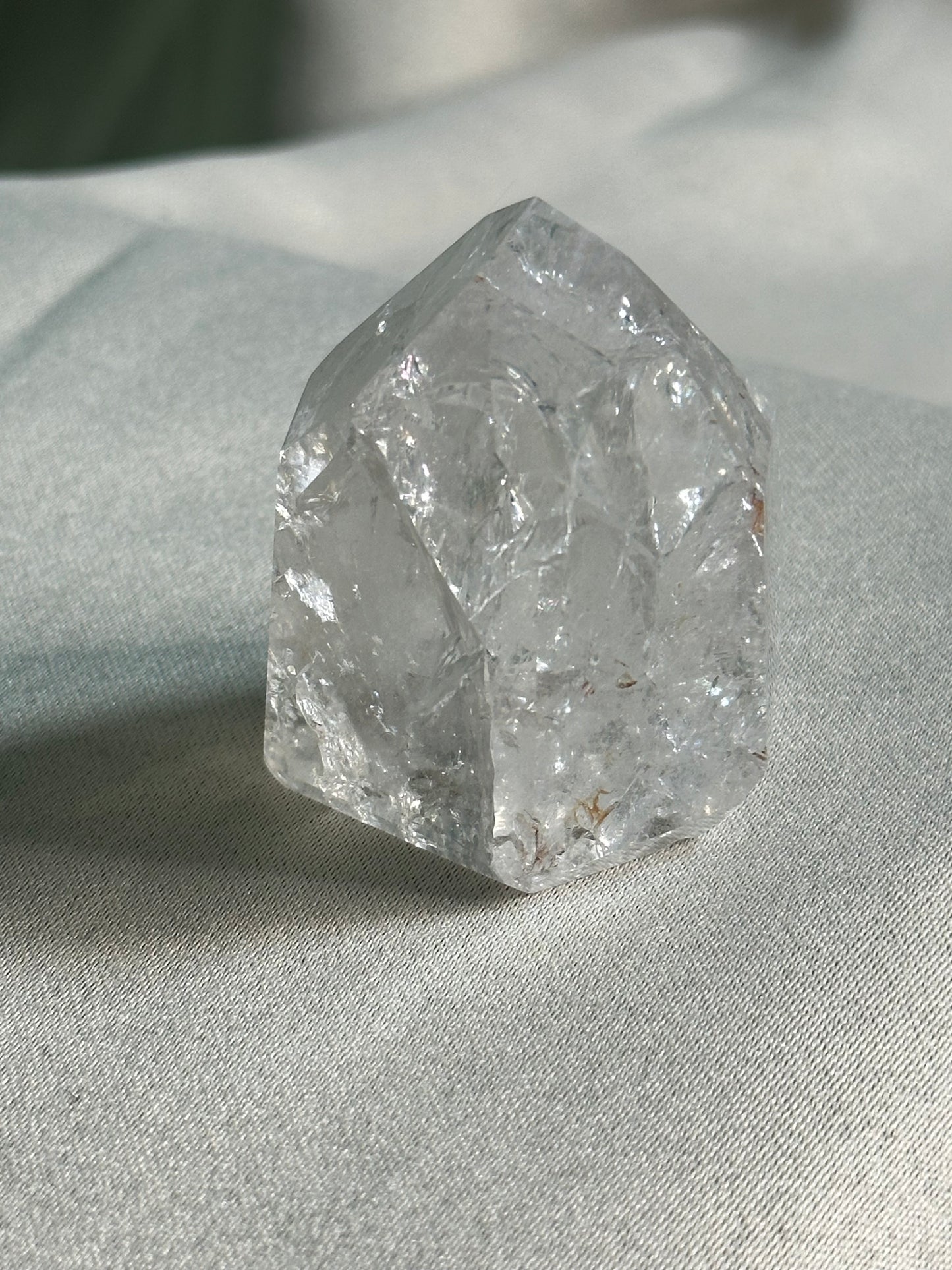 Crackle Quartz Tower