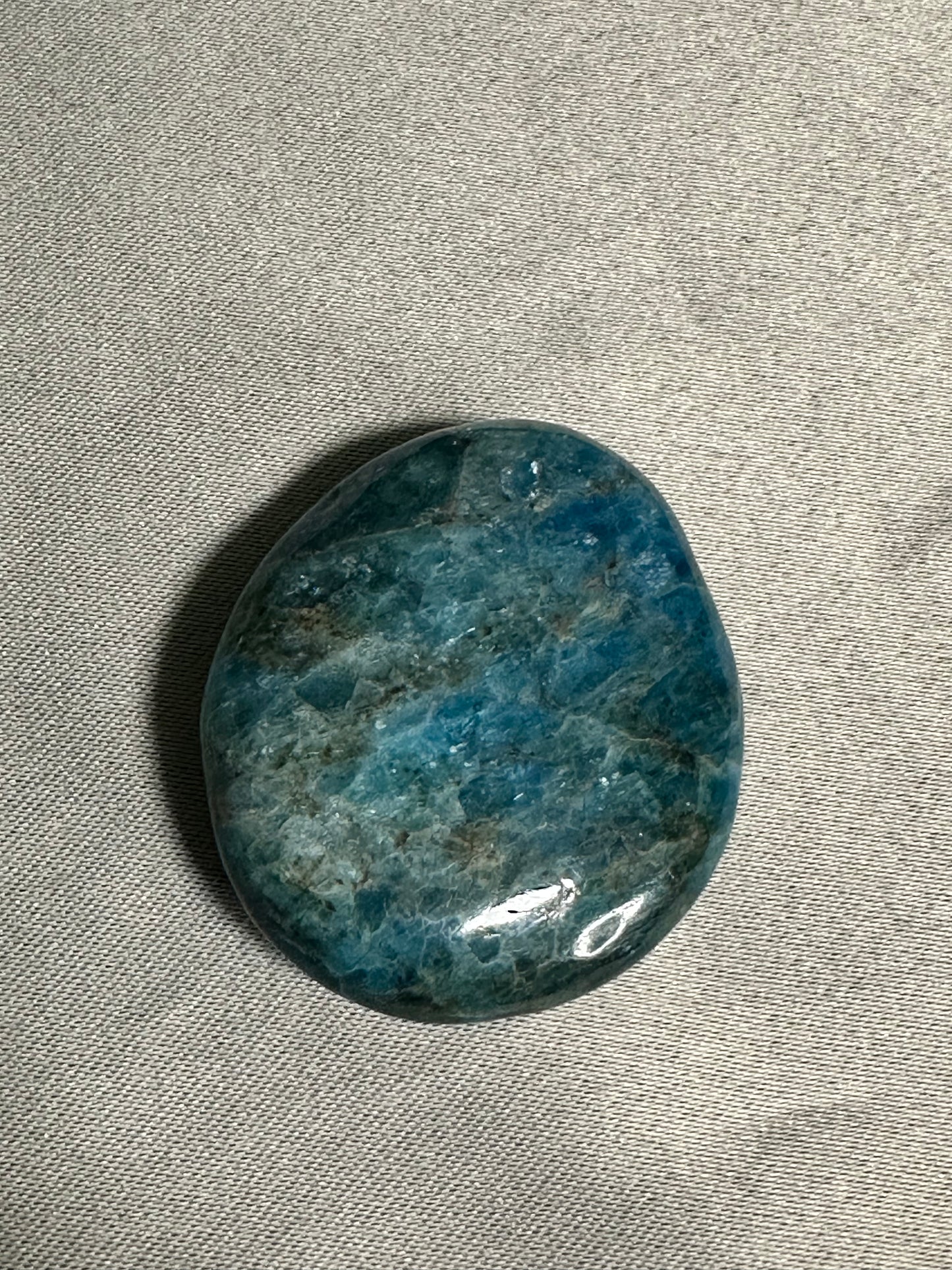 Apatite Palm Stones