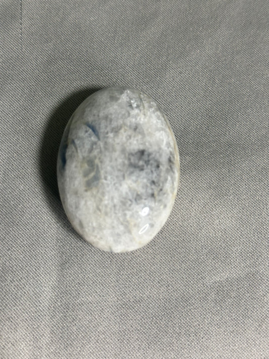 Blue Kyanite in Quartz Palm Stone