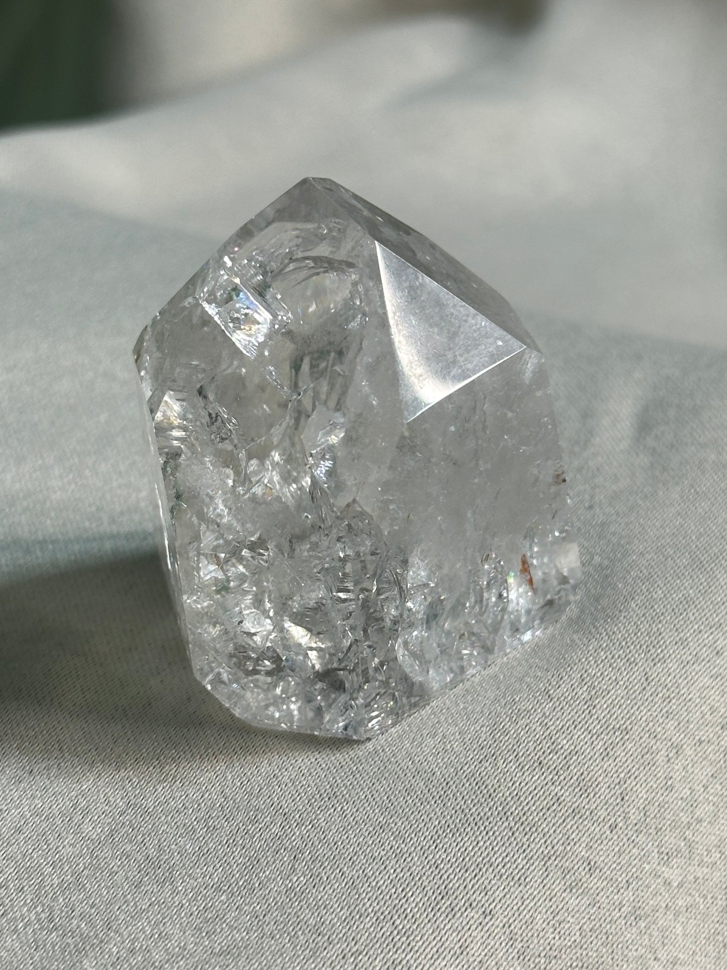 Crackle Quartz Tower