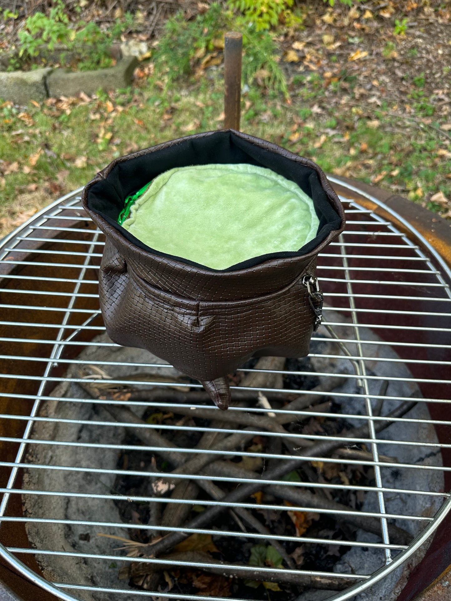 Cauldron Purse