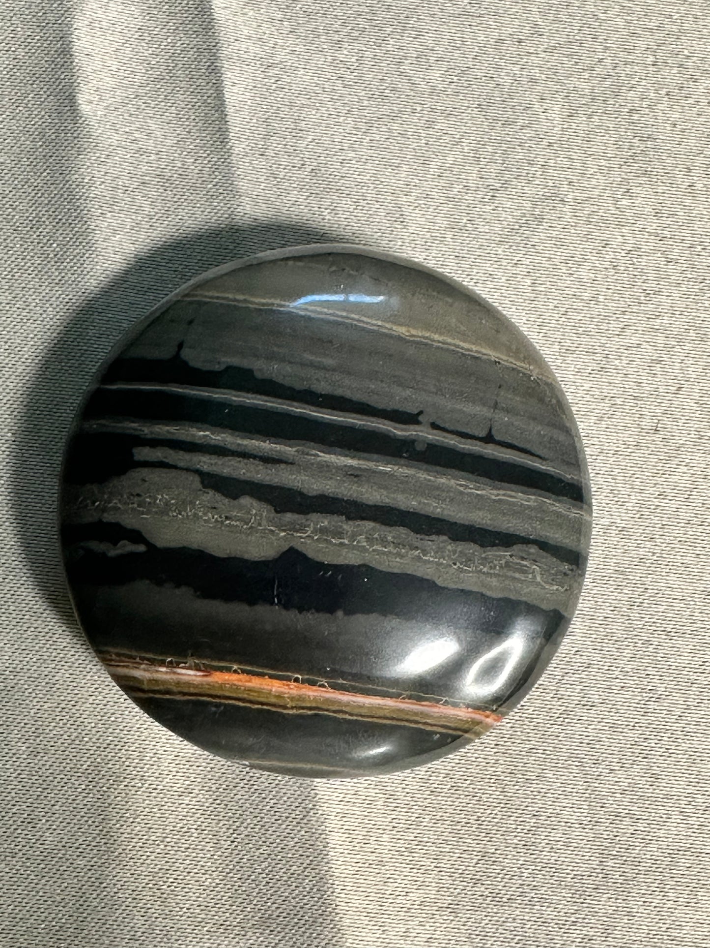 Banded Onyx Palm Stone & Pyramid