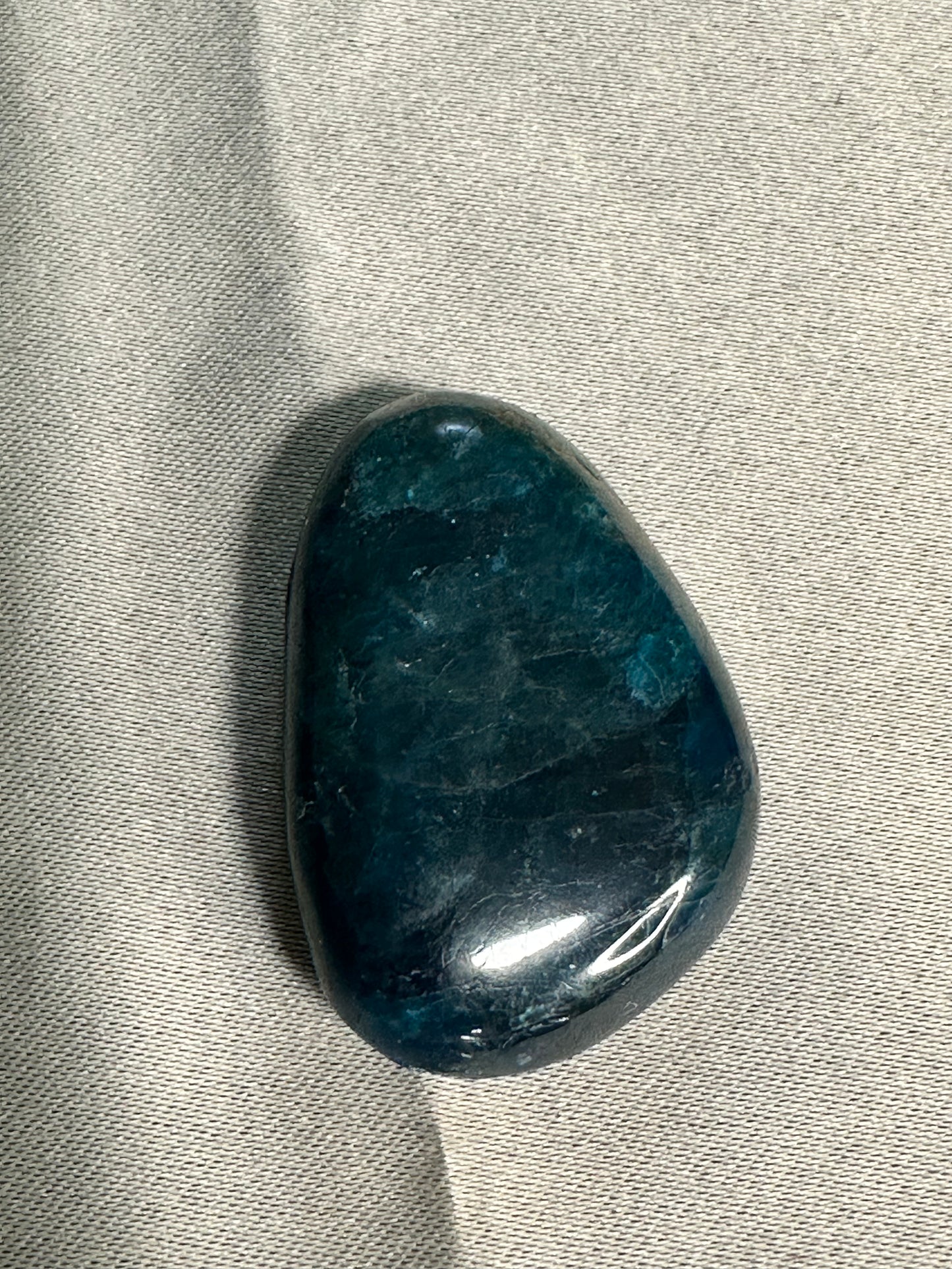 Apatite Palm Stones